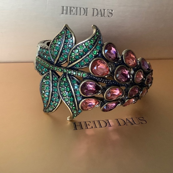 Heidi Daus Crystal Grape Bunch Hinged Cuff Bracelet Multicolor SZ M/L - Picture 1 of 14